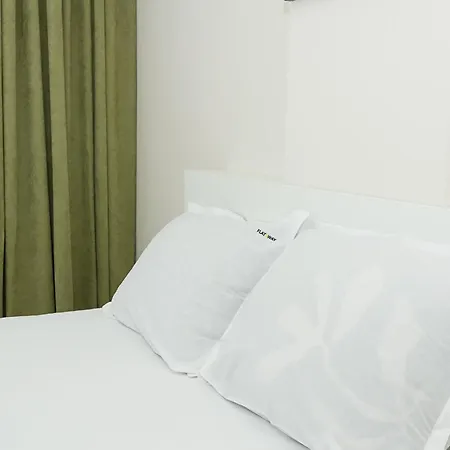 Апартамент Brand New Modern 1bd Flat With Parking In Chayka By Flat Mаnager *